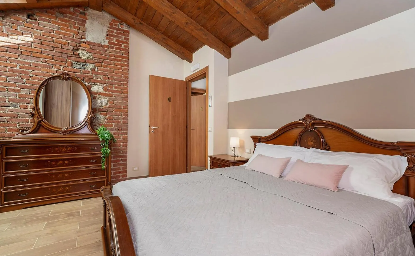 Viverone Lake - La Borgata Guesthouse X12 Castello  Ιταλία