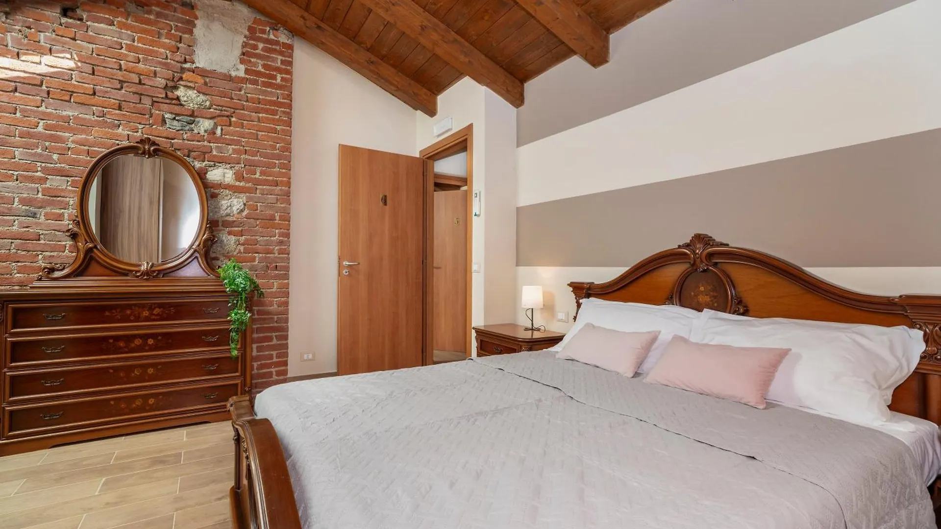 Σπίτι διακοπών Viverone Lake - La Borgata Guesthouse X12 Castello  Ιταλία