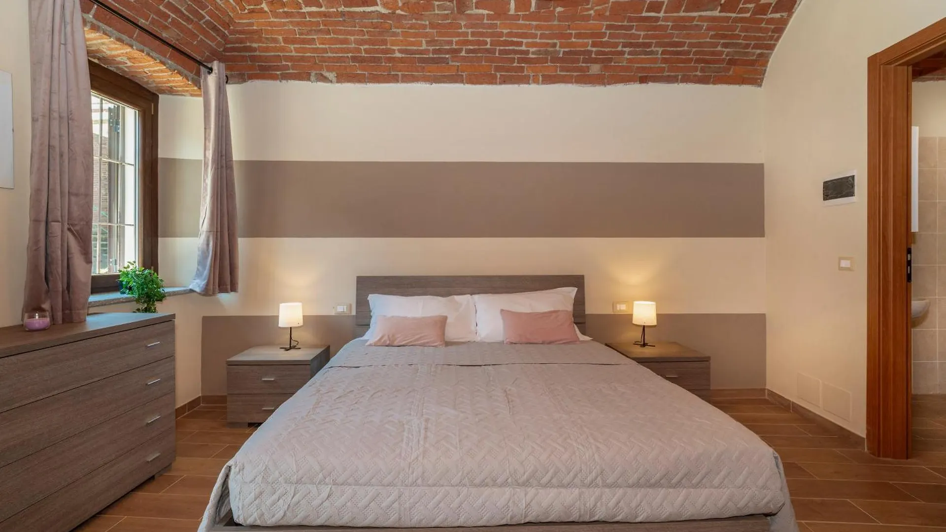 Viverone Lake - La Borgata Guesthouse X12 Castello